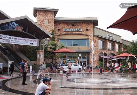 premium outlets in seoul.